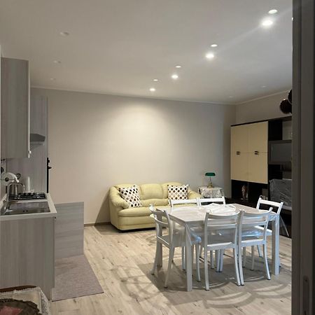 Casa Erminia Apartment กาแซร์ตา ภายนอก รูปภาพ