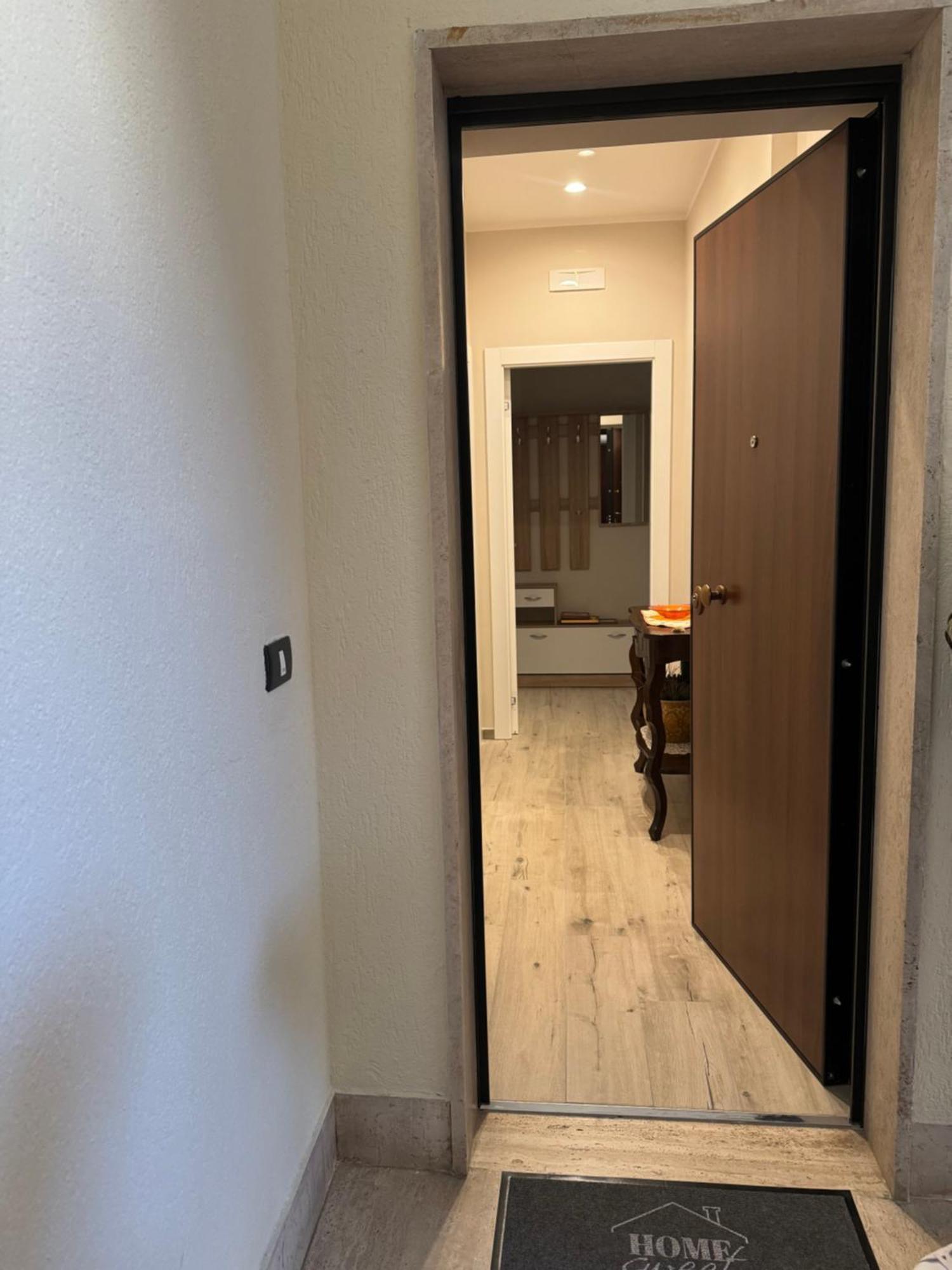 Casa Erminia Apartment กาแซร์ตา ภายนอก รูปภาพ