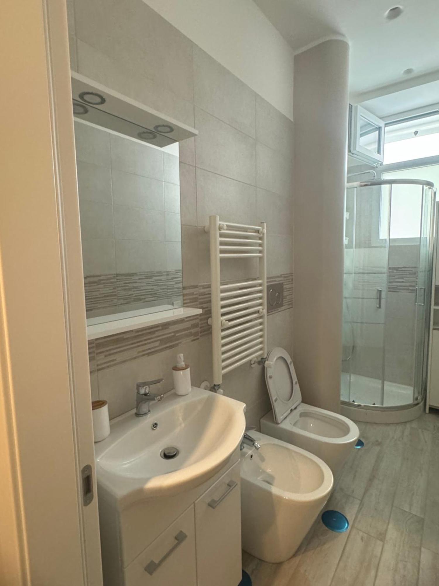 Casa Erminia Apartment กาแซร์ตา ภายนอก รูปภาพ